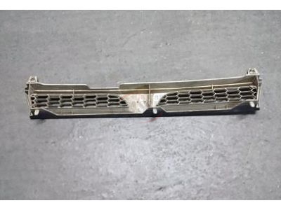 Nissan Sunny N14 - Grelha principal