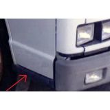 Isuzu NKR - Estribo direito
