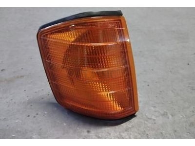 Mercedes-Benz 190 W201 - Farolim frente direito (HELLA)