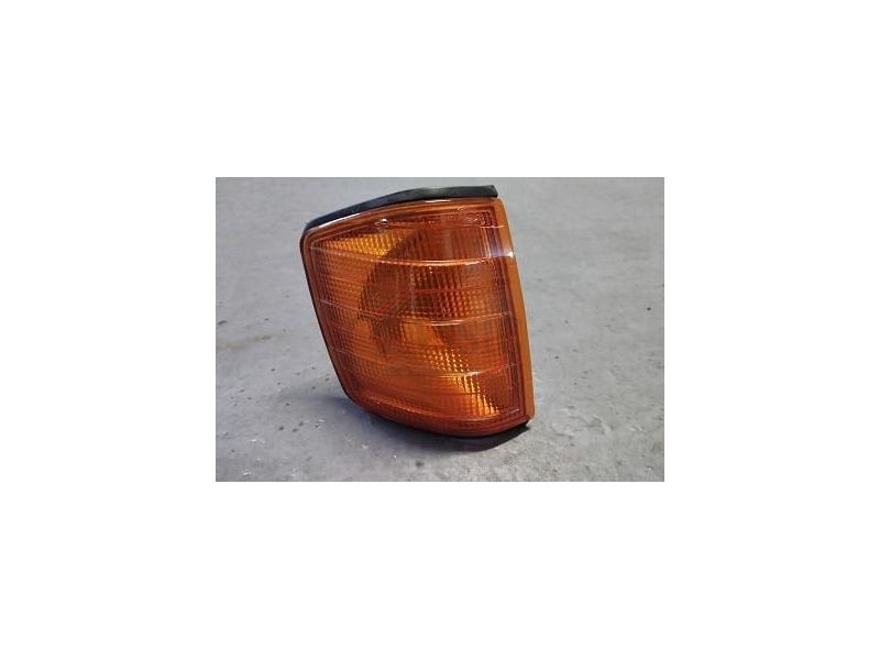 Mercedes-Benz 190 W201 - Farolim frente direito (HELLA)