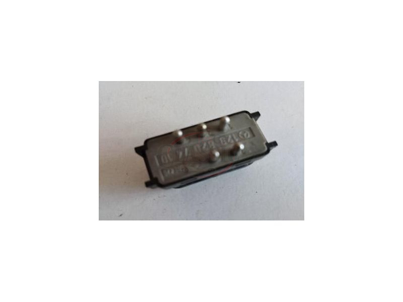 Mercedes-Benz W124 - Interruptor de desembaciemento