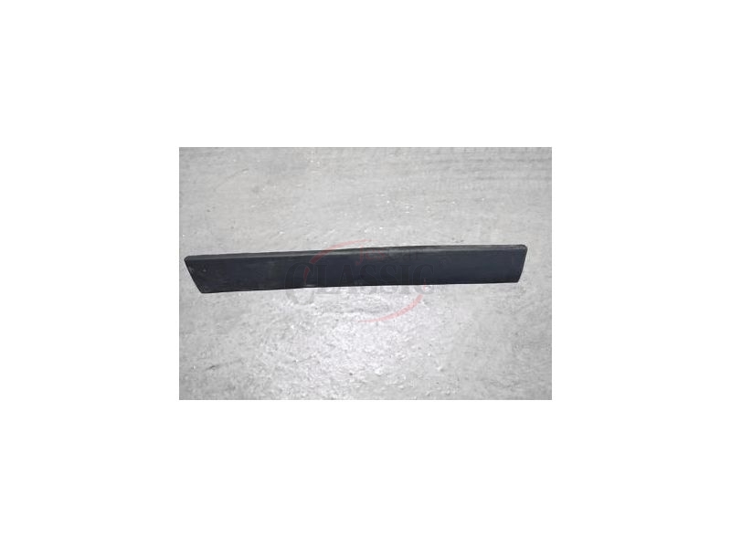 VW Passat B5 - Friso inferior da porta tras esquerda