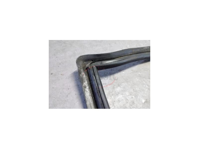 Mercedes-Benz 190 W201 - Borracha do vidro óculo