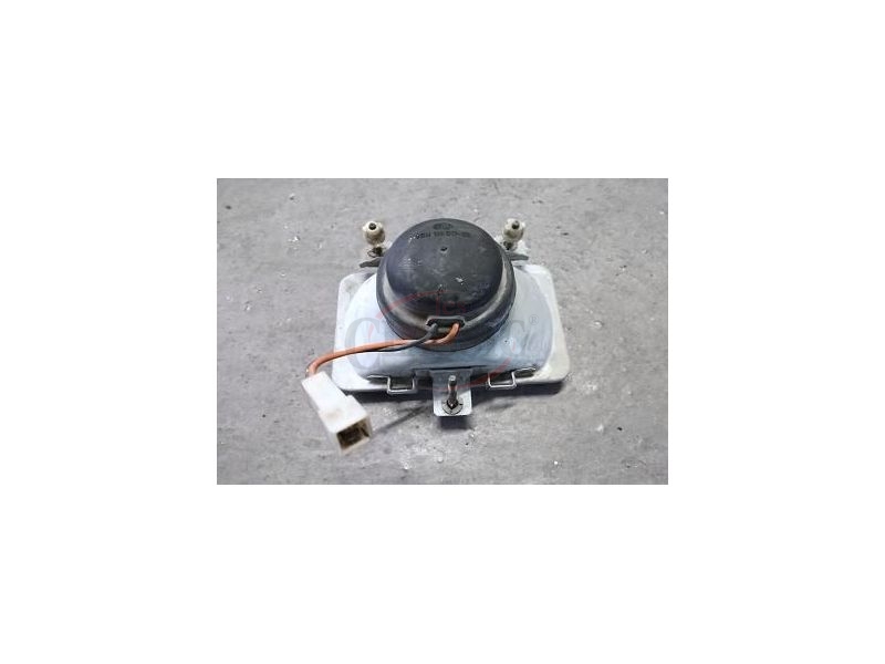 Nissan Vanete C220 - Farol principal (HELLA)