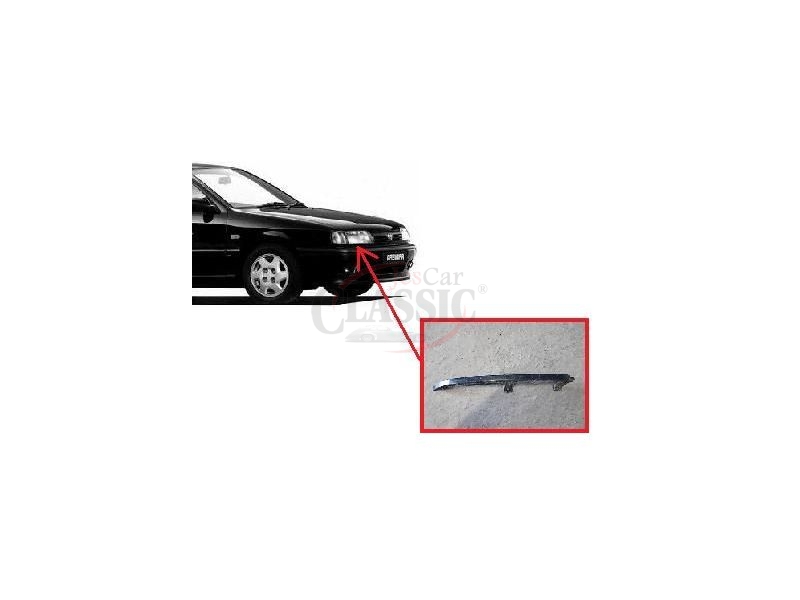 Nissan Primera P10 - Friso inferior farol direito
