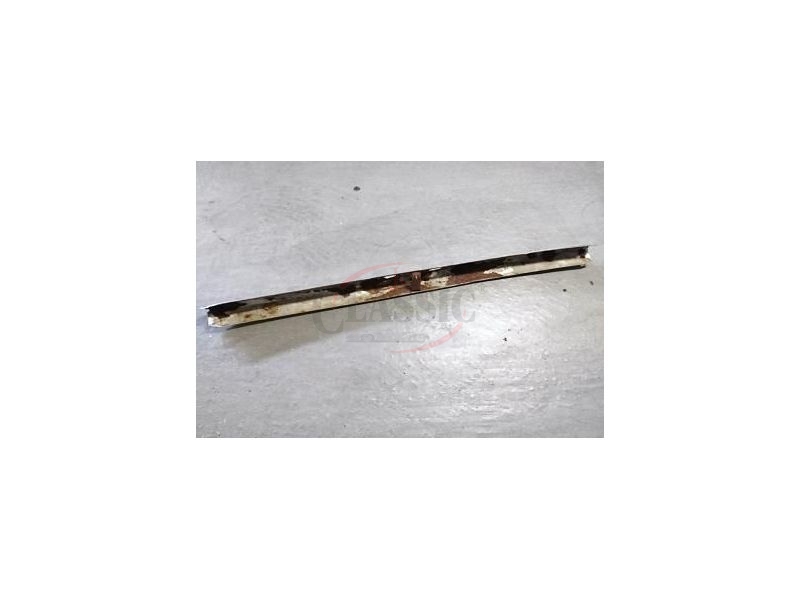 Toyota Corolla II KE20 - Para-choques tras (central)