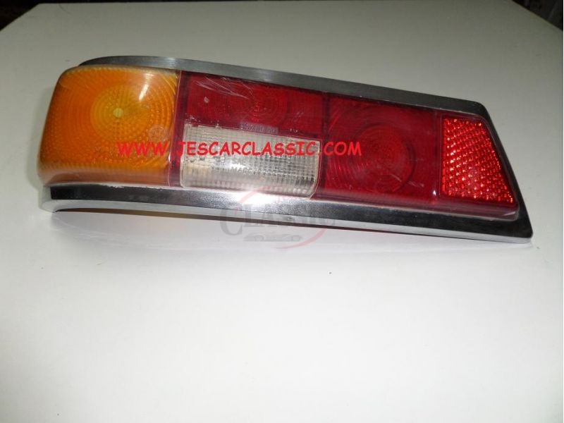 Mercedes-Benz W110 / Mercedes-Benz W111 - Vidro farolim traseiro esquerdo (HELLA)