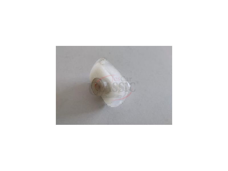 Renault Super 5 - Suporte do pedal acelerador ao chassi