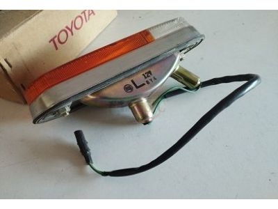 Toyota Corolla I KE10 - Farolim frente esquerdo