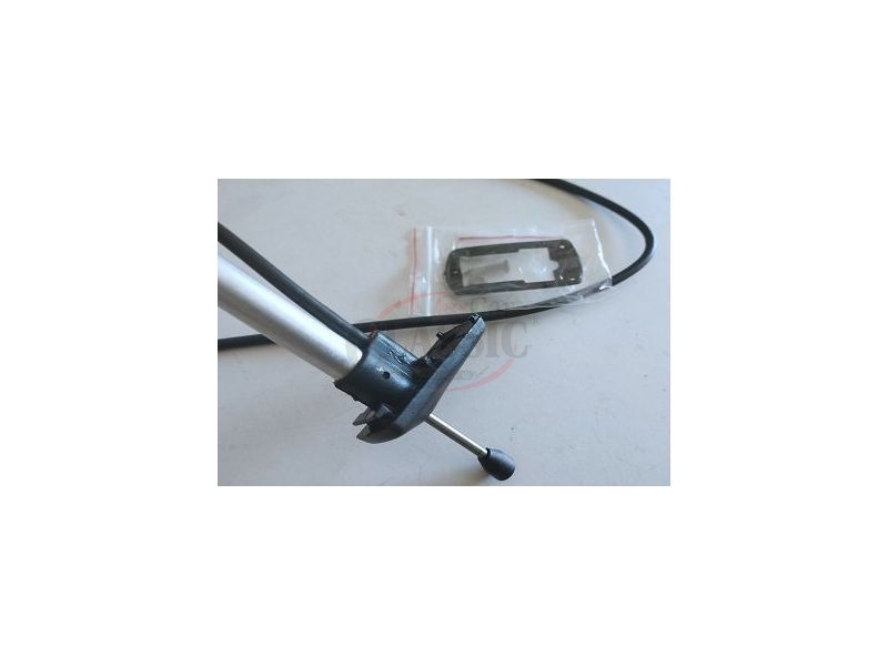 Nissan D21 - Antena de auto-rádio