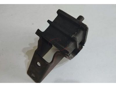 Toyota Corolla II KE20 - Apoio de motor direito