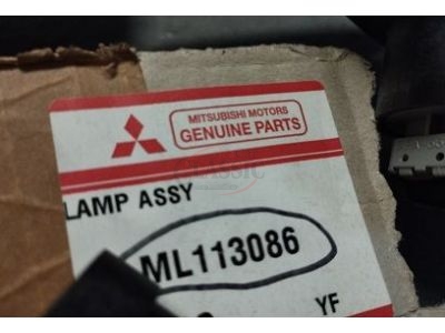 Mitsubishi Canter FE531 / Mitsubishi Canter FE649 - Farolim frente esquerdo (VALEO)