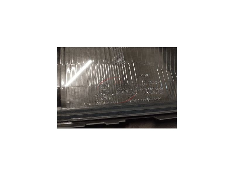 Mercedes-Benz 190 W201 - Vidro de farol principal direito (HELLA)