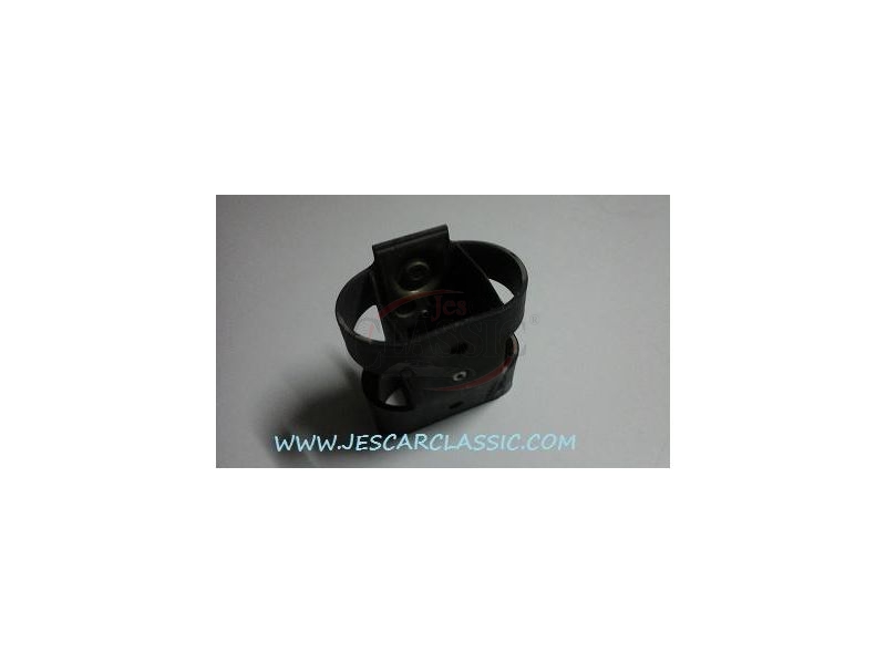 Mercedes-Benz Class C W202 - Suporte central do para-choques traseiro