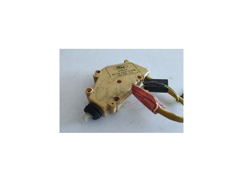 Ford Fiesta MkIII - Actuador / Pistola do fecho central  portas tras (SWF)