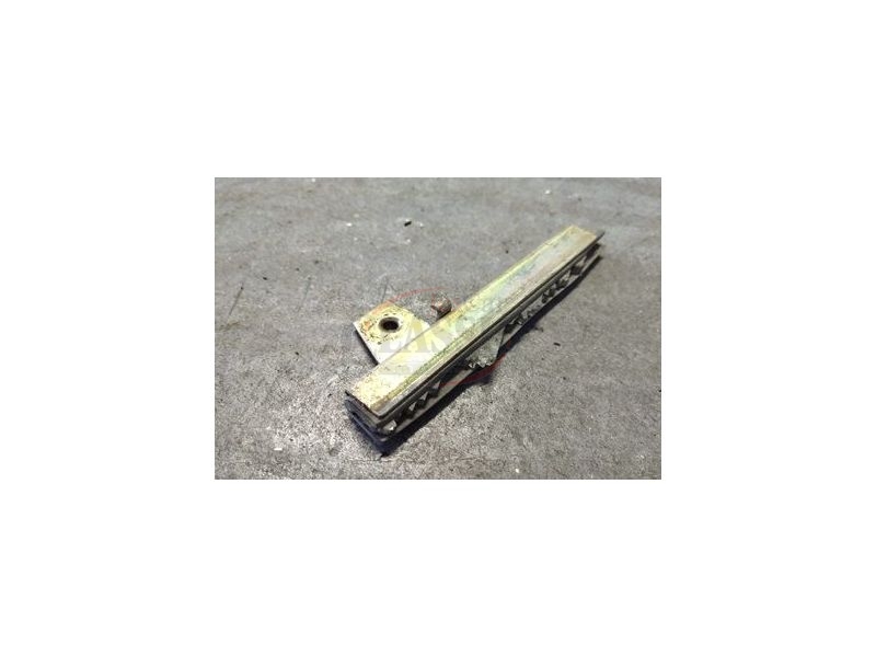 Aplicação Desconhecida - Calha metálica de suporte do vidro porta (123mm)