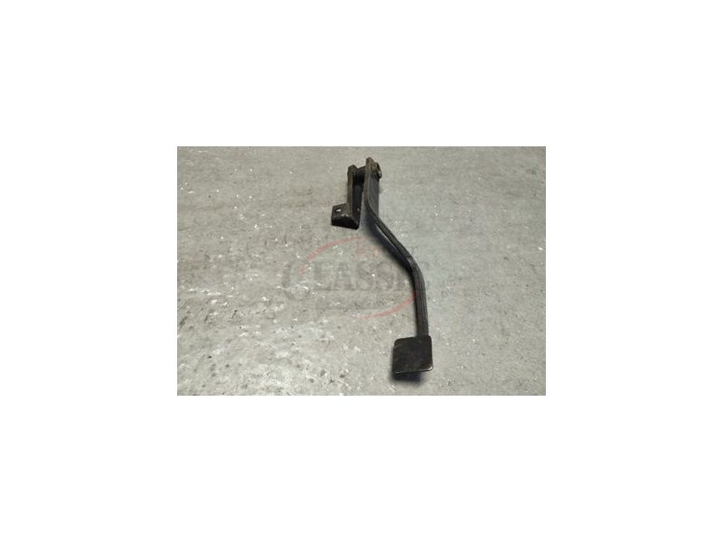 Nissan 100A - Pedal de travão