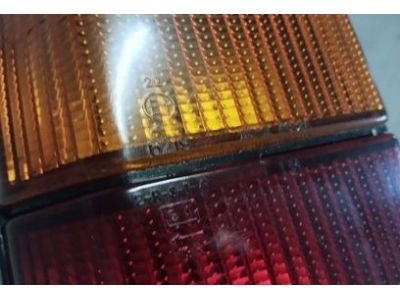 Nissan Bluebird U11 Station - Farolim tras esquerdo (IKI)