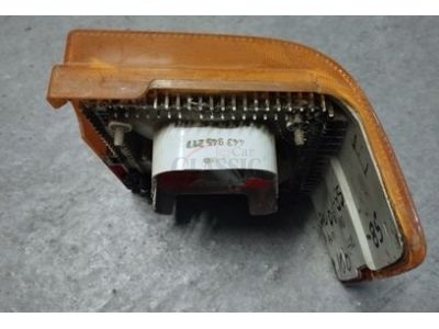 Audi 100 C3 - farolim tras esquerdo exterior (HELLA)