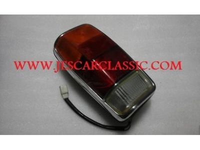 Nissan 1200 Van B110 - Farolim traseiro esquerdo (KOITO)