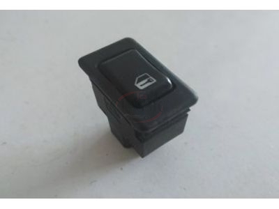 Nissan Primera P10 - Interruptor do fecho central (TRW)