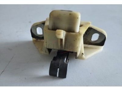 Renault 5 - Mecanismo de fecho do capot motor