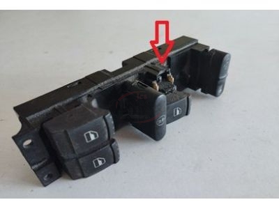 Seat Leon I / VW Bora / VW Passat B5 - Interruptor de vidros da porta frente esquerda