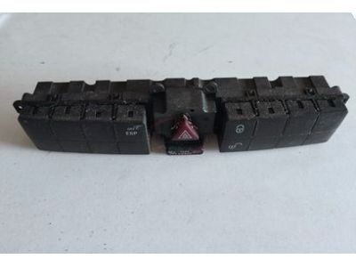 Mercedes-Benz Class C W203 / Mercedes-Benz Class C W203 Sport Coupe - Interruptor de emergência / fecho central