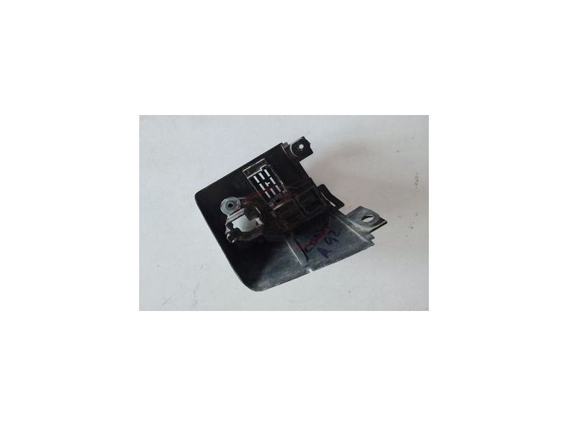 Opel Corsa A - Moldura de interruptores