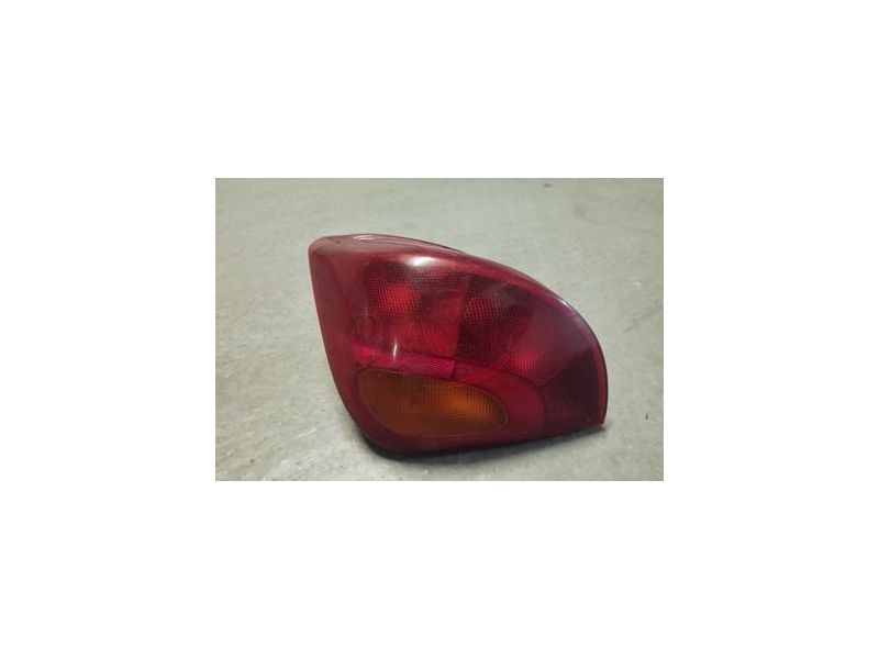 Ford Fiesta MkIV / Mazda 121 III - Farolim traseiro esquerdo (SWF)