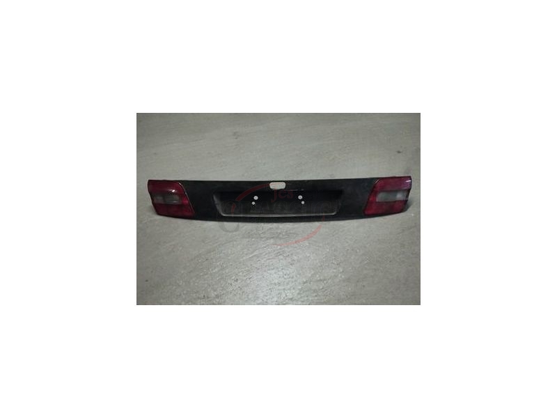 Volvo V40 - Farolim traseiro central mala (SCINTEX - VOLVO)