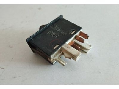 Ford Escort MkIII / Ford Orion MkI - Interruptor de luz nevoeiro traseira