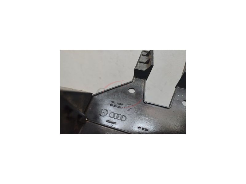 Audi A3 8L / Seat Ibiza / Skoda / VW Golf IV - Suporte de fixação da caixa fusíveis