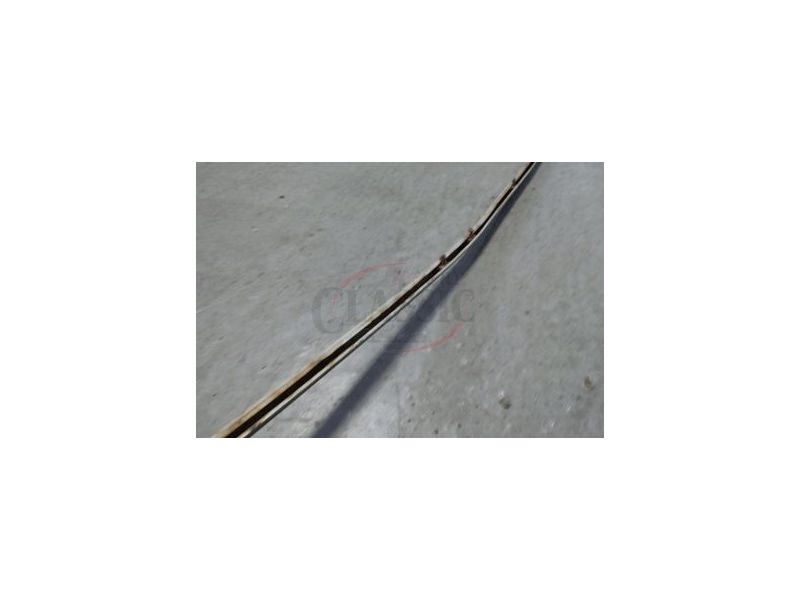 Toyota Corolla II KE20 - Friso do topo capot (1ª Fase)