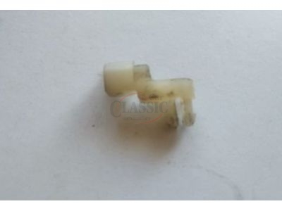 Toyota Corolla VI EE90 - Mola de fixação do tirante manipulo de abertura porta exterior