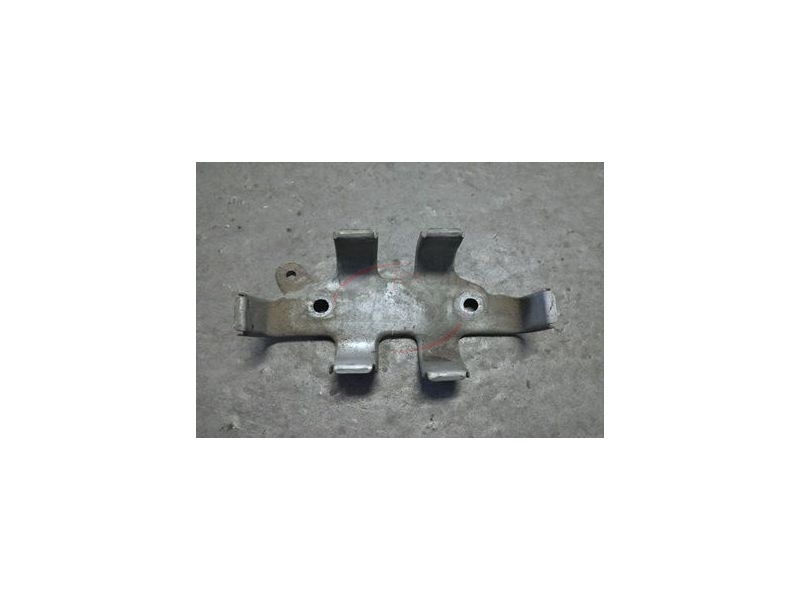 Peugeot 305 / Peugeot 505 - Suporte de fixação do manipulo abertura porta frente esquerdo