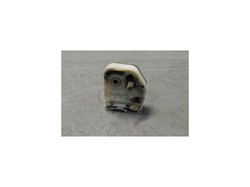 Renault 9 / Renault 11 / Renault 18 / Renault Trafic I - Batente de fechadura porta esquerda