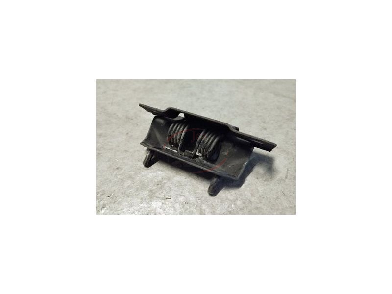 Toyota Corolla II KE20 - Dobradiça tampa exterior combustível