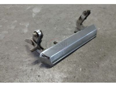 Toyota Corolla II KE20 - Manipulo de abertura porta traseira direita exterior