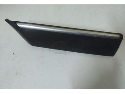 Peugeot 405 - Friso embelezador do guarda lamas frente esquerdo (Largura 69mm)