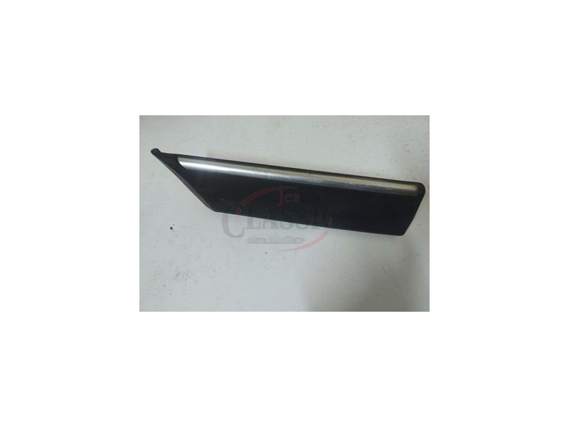 Peugeot 405 - Friso embelezador do guarda lamas frente esquerdo (Largura 69mm)