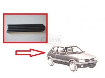 Peugeot 205 - Friso embelezador da ilharga traseira direita
