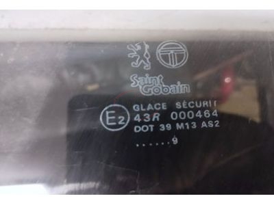 Peugeot 205 / Peugeot 309 - Vidro da porta frente esquerda (Incolor - 5 Portas)