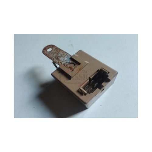 Toyota Corolla VI EE90 - Relé do fecho central / Limpa vidros da tampa mala (DENSO)