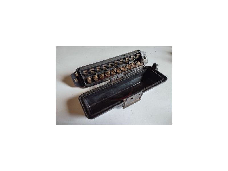 Fiat 850 Spider / Renault 5 - Caixa de fusiveis (10) (FEMSA)