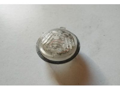 Peugeot 205 / Peugeot 405 - Vidro farolim de iluminação matricula (SIDLER)