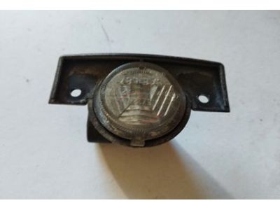 Peugeot 205 / Peugeot 405 - Farolim de iluminação matricula
