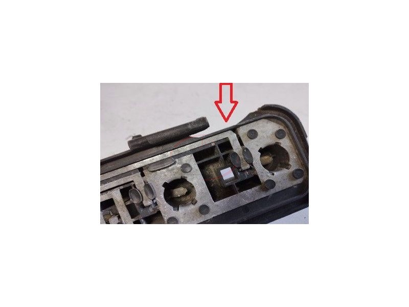 Renault Clio II - Suporte de lâmpadas farolim tras (YORKA)