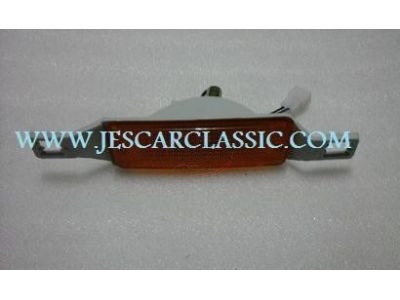 Toyota Hilux I LN40 Pick-up - Farolim frente direito