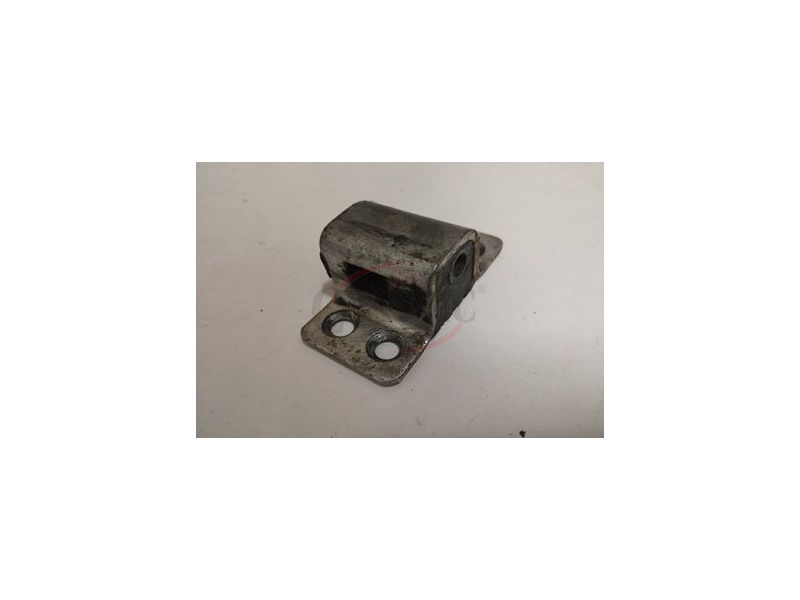 Mercedes-Benz W123 - Guia de batente fechadura porta direita